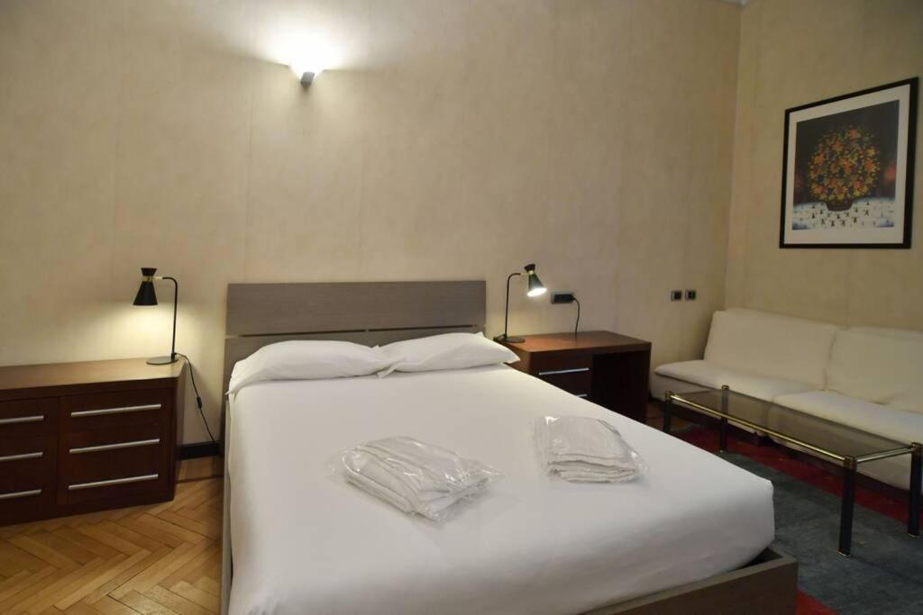 Ampio appartamento Milano Centro Crocetta Esterno foto